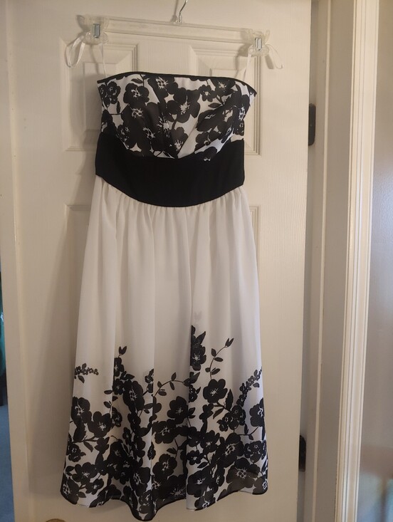 White House Black Market Dresses & Skirts - Dress